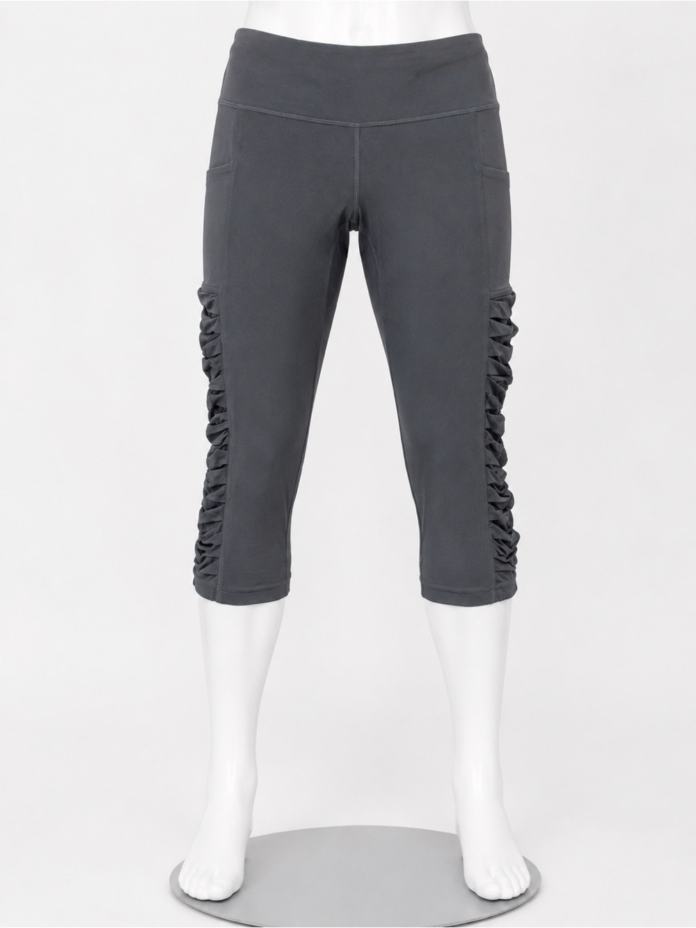 Lululemon Gray Cropped Running Leggings Side Pockets and Ruched Zip Pocket SZ 6